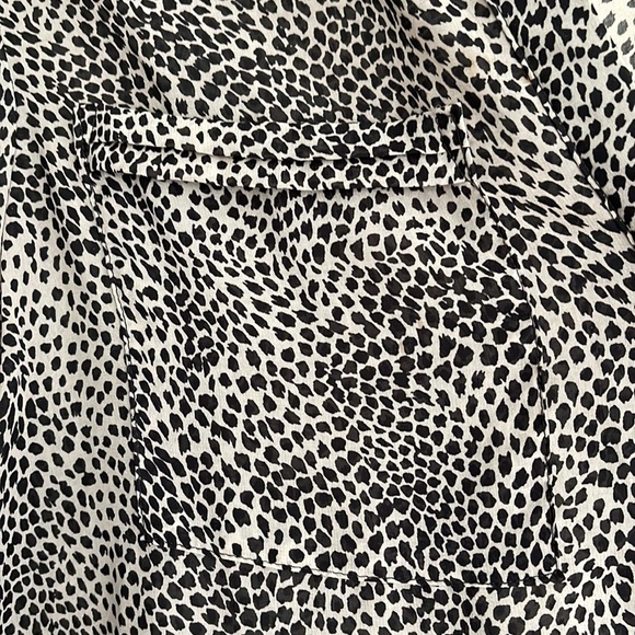 Animal Print Top - Picture 2 of 7